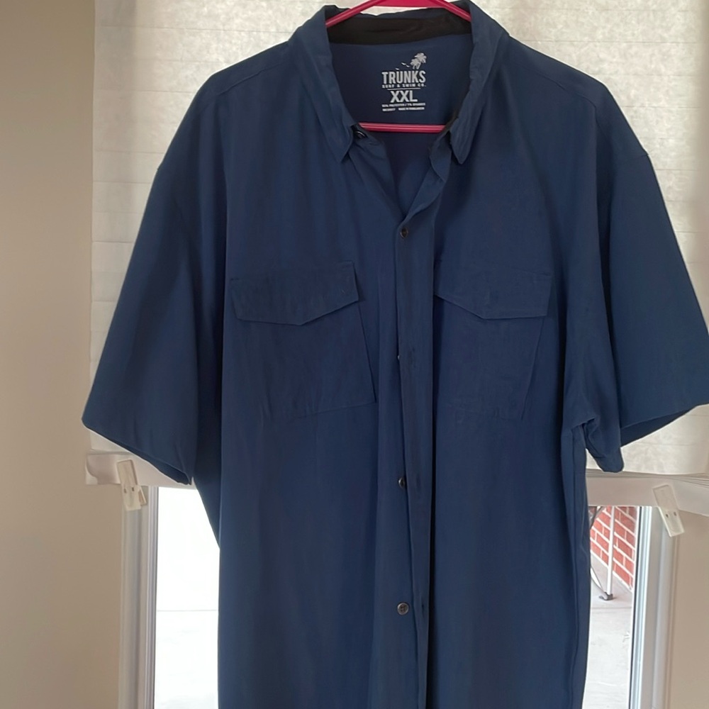 2 2x short sleeve button ups